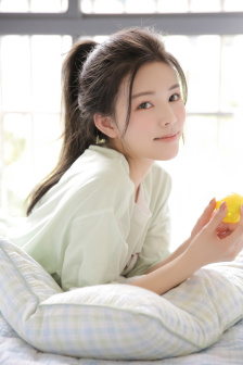 紧身裙女教师里美尤利娅